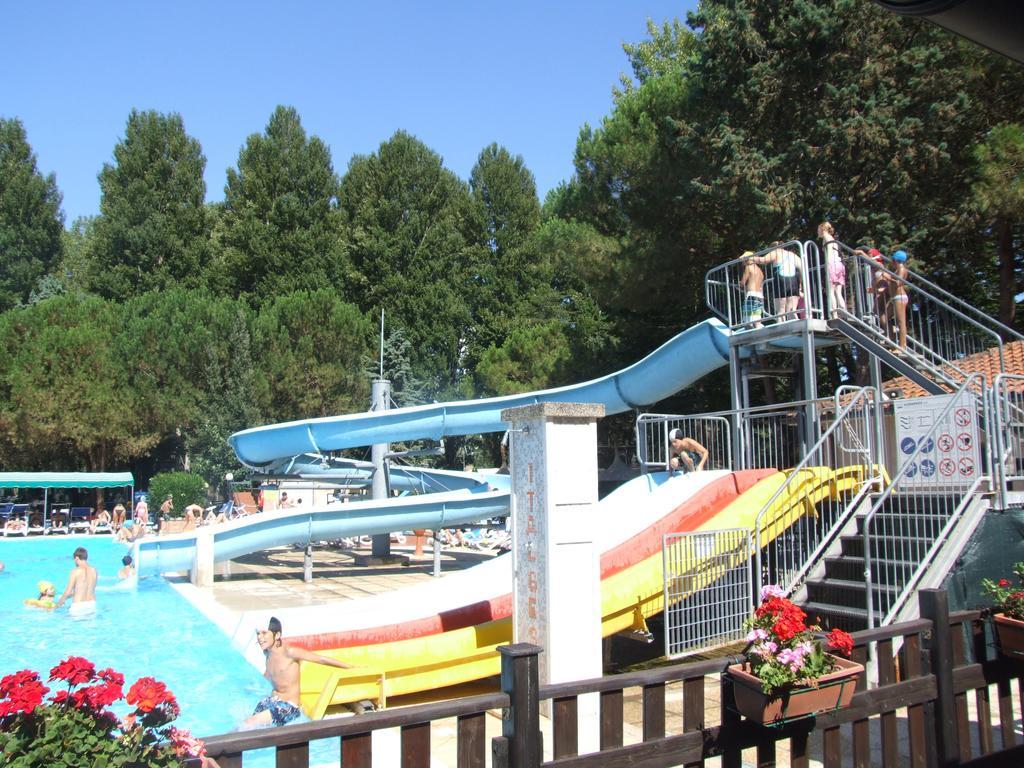 Camping Villaggio Italgest SantʼArcangelo Exteriér fotografie