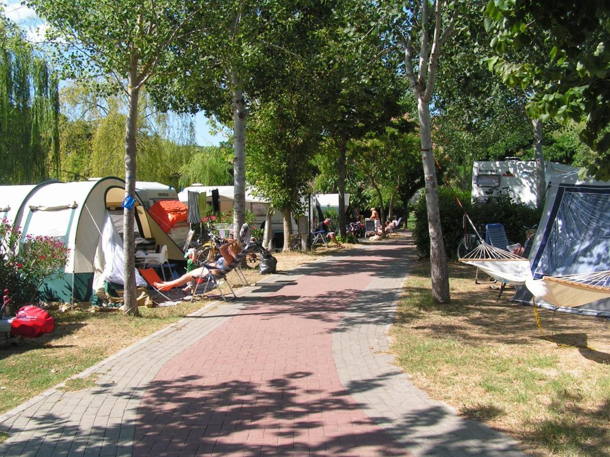 Camping Villaggio Italgest SantʼArcangelo Exteriér fotografie